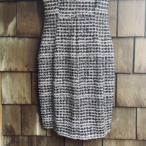 Karl Lagerfeld Elegant Sleeveless Dress – Black & White Pattern - Picture 9 of 10